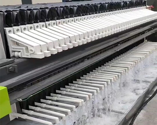 新乡泥浆固液分离压滤机的市场前景怎么样，有哪些技术创新方向和维护建议